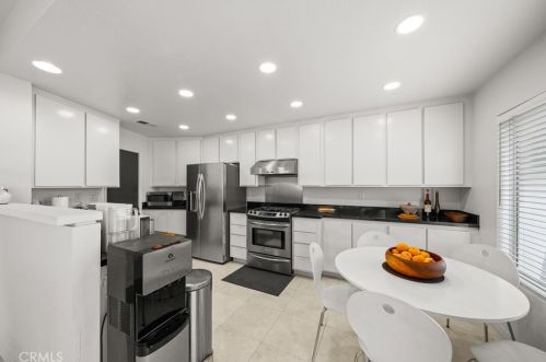 36 Del Perlatto, Irvine CA  92614-5360 exterior