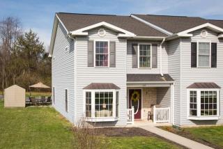 201 Aspen Ave, Grottoes, VA 24441-1533