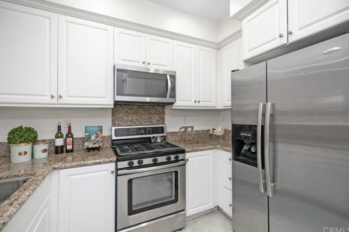 126 Hedge Bloom, Irvine CA  92618-1517 exterior