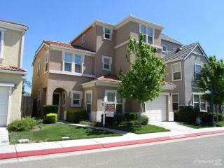 1443 Cat Tail Dr, Stockton, CA 95204-1764