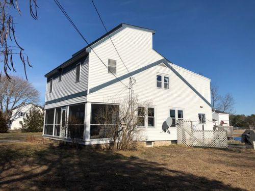 37 Nooseneck Hill Rd, Richmond, RI 02898-1004