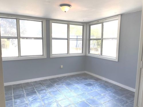 72 Montre Sq, Atlanta GA  30327-4044 exterior