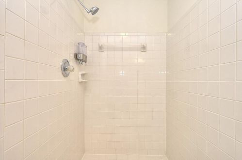 4086 Haverhill Dr, Atlanta GA  30342-3818 exterior