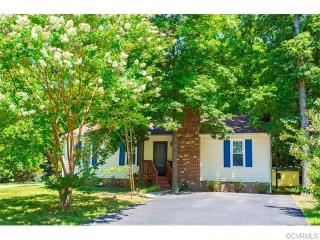 1824 Featherstone Dr, Midlothian VA  23113-2330 exterior