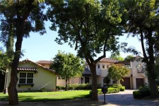 844 Holland Ave, Fresno, CA 93705-1033