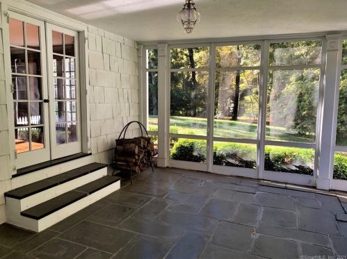 183 Westport Rd, Wilton CT  06897-4638 exterior