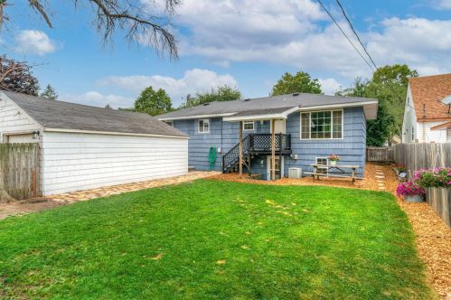 1446 Alaska Ave, Saint Paul MN  55116-2338 exterior