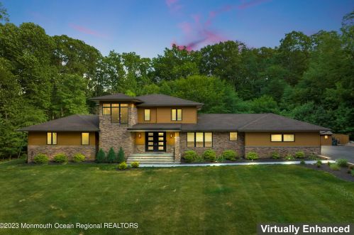 17 Hidden Hollow Ter, Holmdel Village, NJ 07733-1311