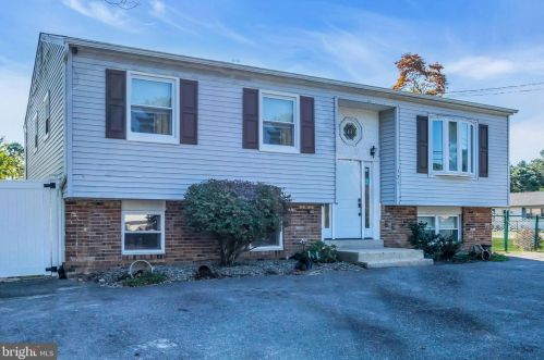321 Spring Lake Blvd, Browns Mills, NJ 08015-6226