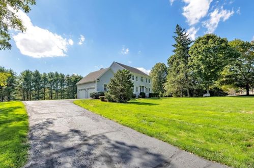 147 Fan Hill Rd, Upper Stepney, CT 06468-1830