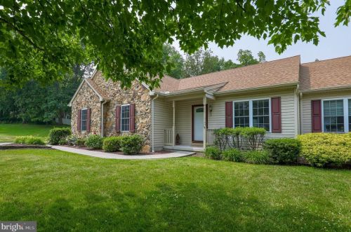 2314 Daisy Rd, York, PA 17402-4649