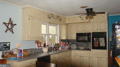 20667 Senedo Rd, Edinburg, VA 22824-3162