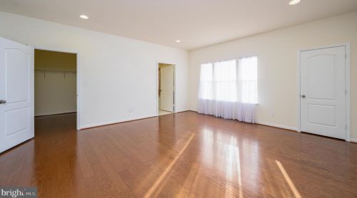 2331 Water Garden Dr, Hanover PA 17331-8319 exterior