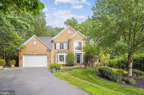 11622 Cedar Chase Rd, Herndon, VA 20170-2476
