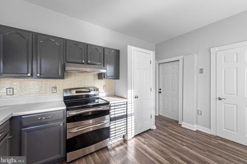 112 Lawrence St, Charles Town WV 25414-1514 exterior