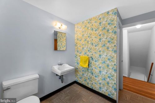 1504 Gridley Ln, Silver Spring MD 20902-3851 exterior