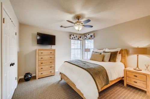 9904 Charthouse Cv, Austin TX  78730-3566 exterior