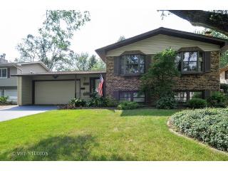 5612 Dover Dr, Lisle, IL 60532-2715