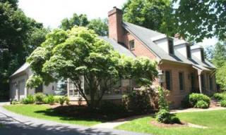 1071 Hunters Path, Lancaster, PA 17601-1745