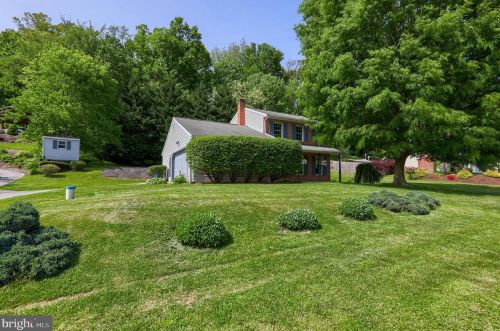 1650 Stony Battery Rd, Lancaster PA  17601-1287 exterior