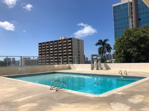 1212 Punahou St, Honolulu HI  96826-1031 exterior