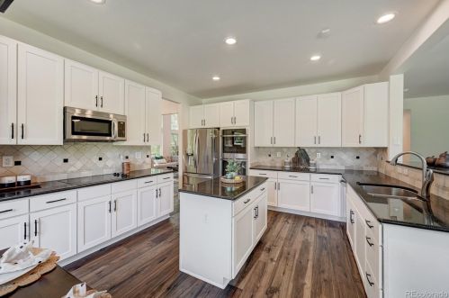 5756 Danube Cir, Aurora CO 80015-5148 exterior