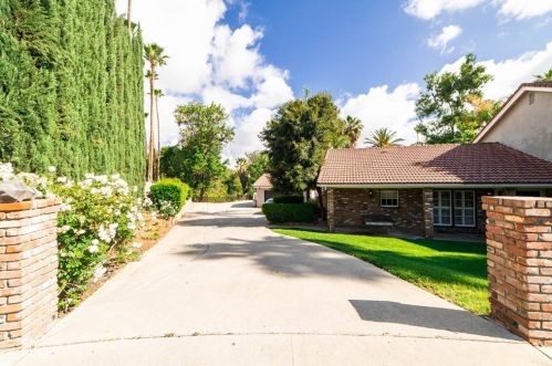 5470 Malvern Way, Riverside, CA 92506-3545