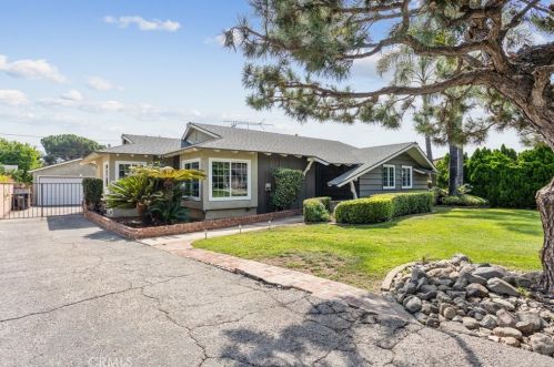 1040 Comstock Ave, Glendora, CA 91741-2830