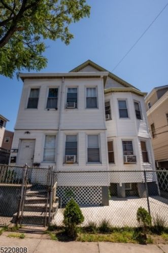 253 16th St, Paterson NJ  07524-2500 exterior