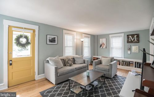 410 Lakeview Ave, Tavistock NJ 08033-1609 exterior