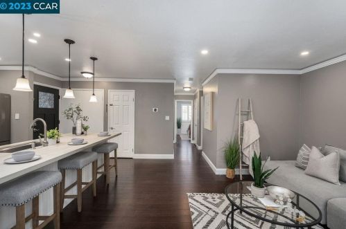 407 Holiday Hills Dr, Pacheco, CA 94553-4217
