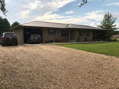 895 Shiloh Rd, Mantachie, MS 38855-8718