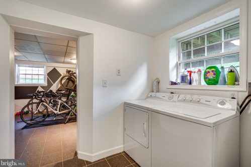 2218 Osborn Dr, Silver Spring MD 20910-1323 exterior