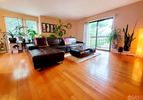 269 Silver Ln, Old Bridge, NJ 08857-3340