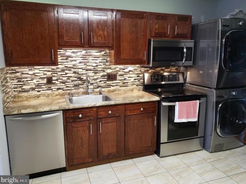 18155 Olde Port Ln, Triangle VA  22172-1029 exterior