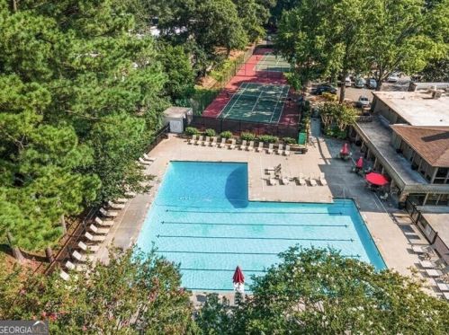 178 Barone Pl, Atlanta GA  30327-1073 exterior