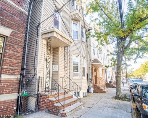 304 Lafayette St, Newark, NJ 07105-2189
