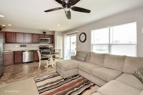 705 Vine St, Pingree Grove, IL 60140-5619