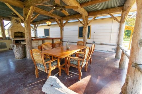 15302 Ben Wiggins Rd, Conroe TX  77303-4805 exterior