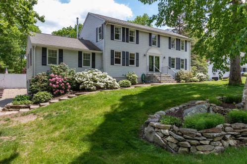 34 White Plains Ave, Londonderry, NH 03053-4608