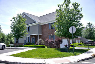 62 Inwood Dr, Millstone Township, NJ 07726-9595