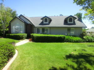 2794 Summerbreeze Pl, Redding, CA 96001-3771