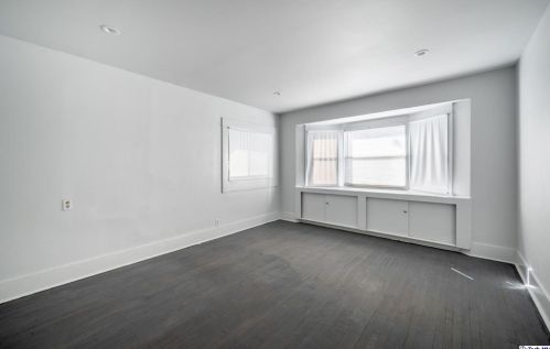 1118 Columbus Ave, Glendale CA  91202-3857 exterior