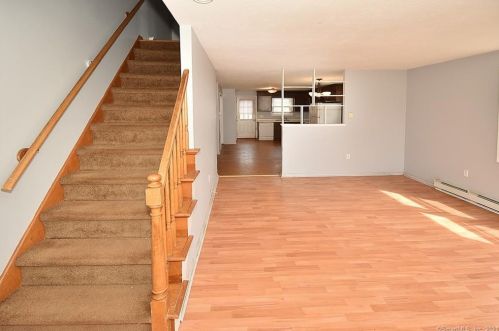 33 Hoffman Rd, Ellington, CT 06029-2219