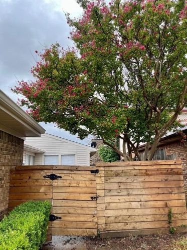 2254 Spicewood Ln, Carrollton TX  75006-1647 exterior