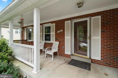 9707 Rossetti Ct, Springfield VA  22015-4144 exterior