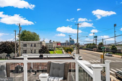 2833 10th St, Philadelphia PA 19122-6021 exterior