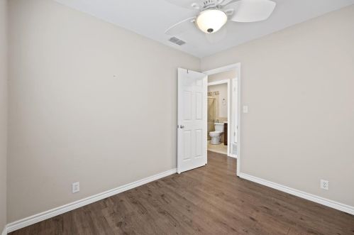 5707 Cedardale Dr, Austin TX  78745-4023 exterior