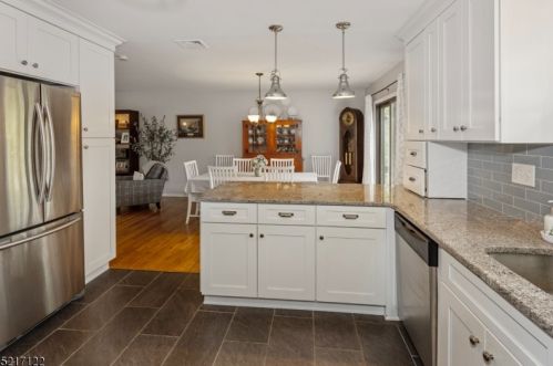 1097 Sussex Tpke, Dover NJ  07869-4206 exterior