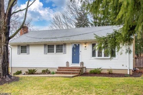 45 Lakeview Ave, Clinton, NJ 08809-1216